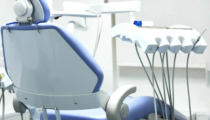 Consultorio Especializado En Periodoncia Estetica Implantologia Cepei By Jgm Horario - Montevideo