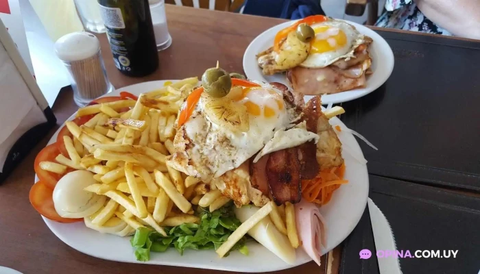 Costa Azul Comida Y Bebida - Montevideo