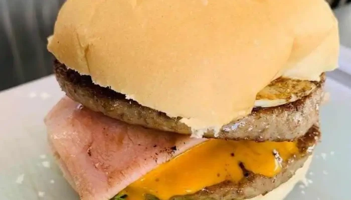 Crusty Burger -  Comida Y Bebida - Canelones