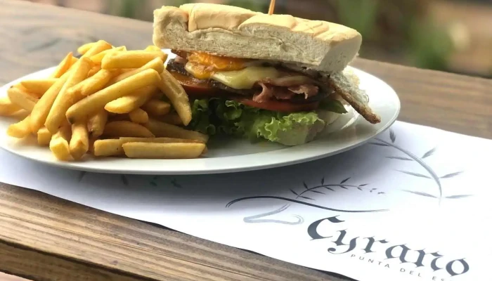 Cyrano Punta Del Este -  Comidas Y Bebidas - Punta del Este