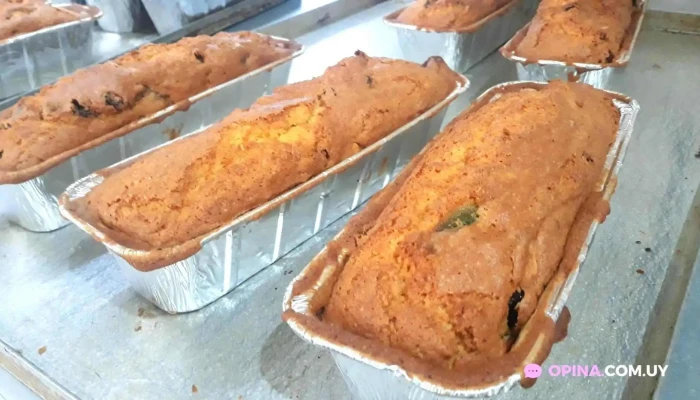 D Mas Panaderia Y Confiteria Pastel - Treinta y Tres