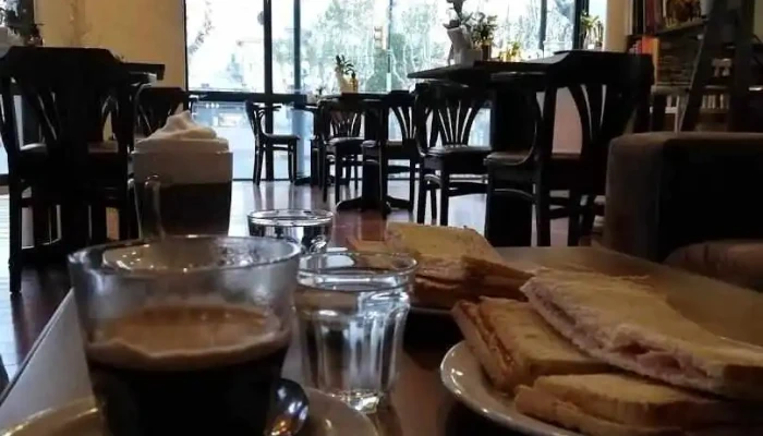 Del Teatro Cafe Comida Y Bebida - San José de Mayo