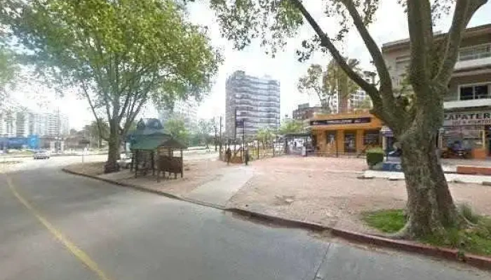 Deli Express Malvin -  Street View Y 360 - Montevideo