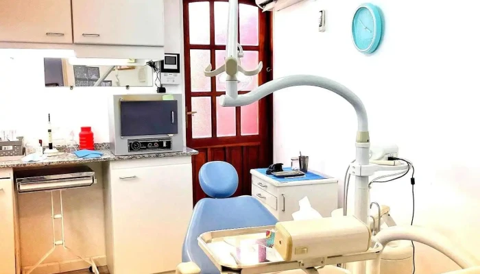 Dental Lagomar -    Consultorio Odontologico   Dra Alicia Ramoska Del Propietario - Ciudad de la Costa