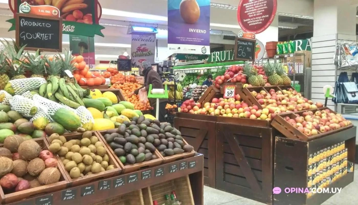 Disco Fresh Market -  Interior - Montevideo