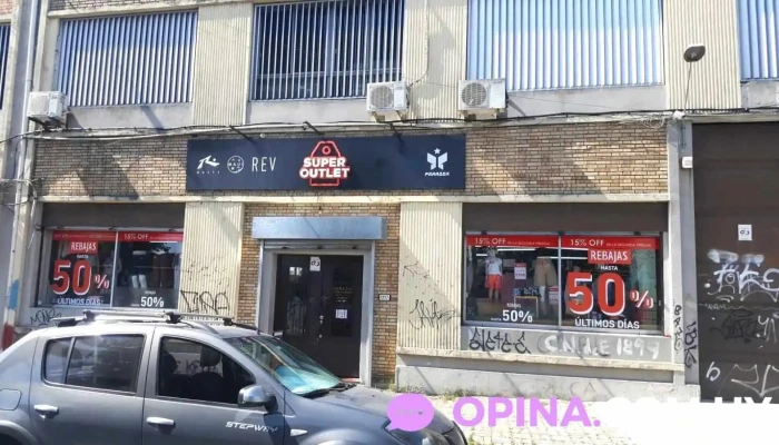 Dixie Super Outlet Central - 11600 Montevideo