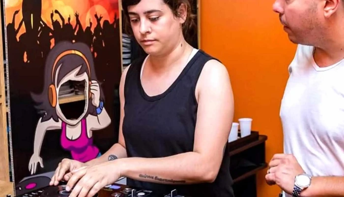 Dj Academy English Corner -  Descuentos - Montevideo