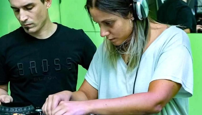 Dj Academy English Corner -  Videos - Montevideo