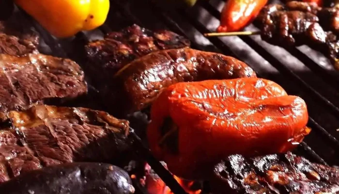 Don Lucero Arte Pub -  Comidas Y Bebidas - Arachania