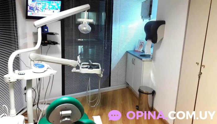 Dr Maximiliano Jaume Odontologo Catalogo - Montevideo