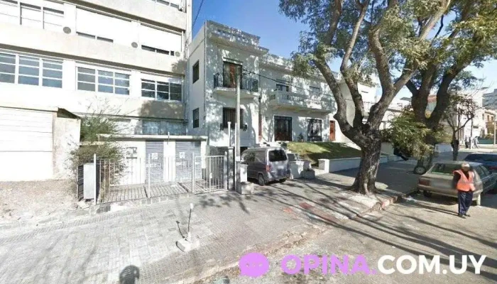 Dr.Piñeyro-Dr.Revello-Dr.Invernizzi - Montevideo