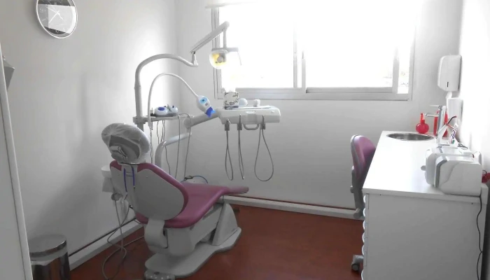 Dra Carla Figoli Direccion - Montevideo