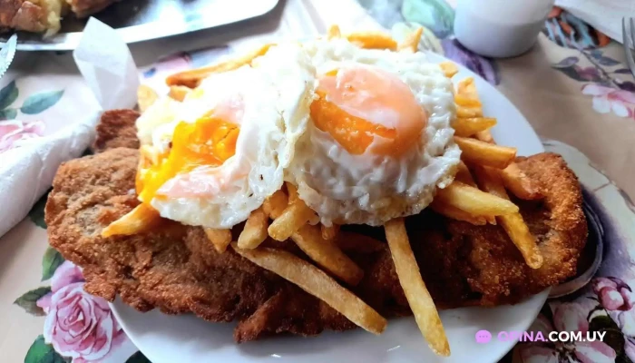 Ebenezer Comidas -  Comida Y Bebida - Carlos Reyles