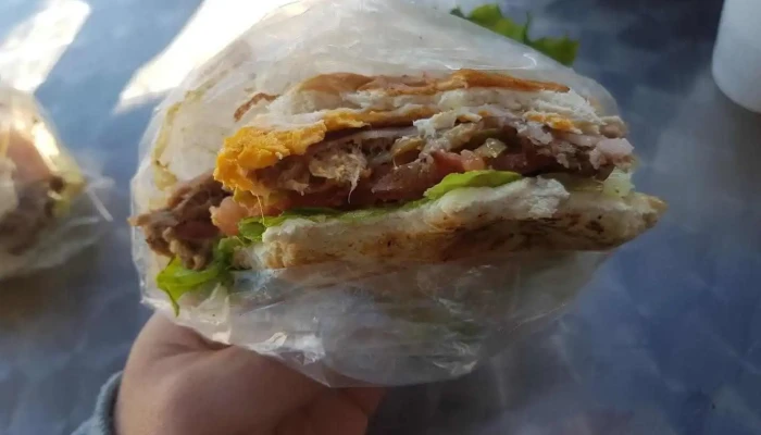 El Chivito Full -  Hamburguesa - Pando