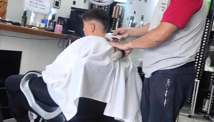 El Clan Peluquería - 11700 Montevideo