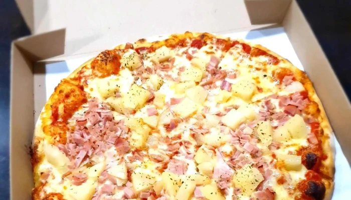 El Garage Pizzeria -  Comentario 5 - Mercedes