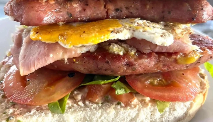 El General -  Hamburguesa - Tacuaremb&oacute;