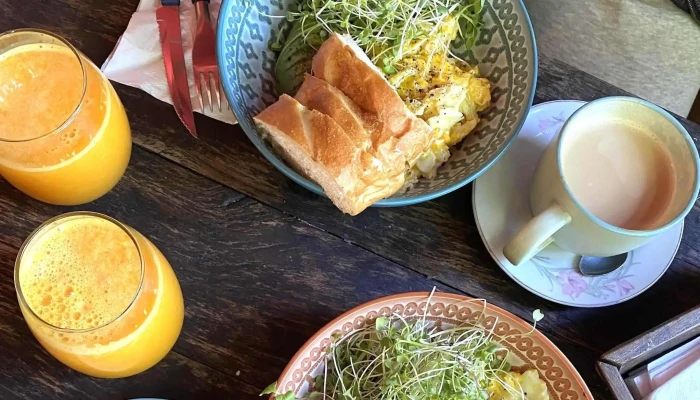 El Imperio -  Comentario 4 - Montevideo