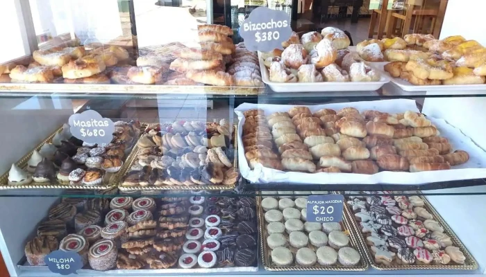 El Nuevo Sargo Restaurante Pizzeria Y Chiviteria -  Ambiente - La Paloma