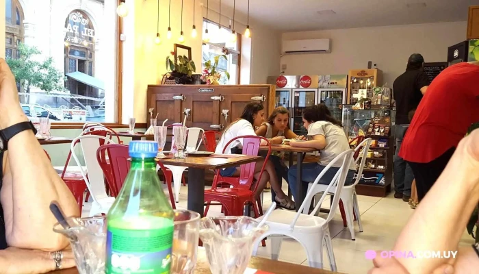 El Palacio Cafe Cocina Ambiente - Salto