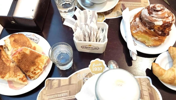 El Palacio Del Cafe Comentario 1 - Las Piedras