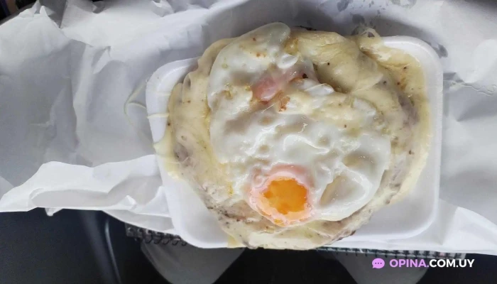 El Polluelo -  Comida Y Bebida - Montevideo