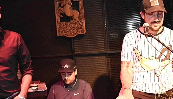 El Pony Pisador -  Comentario 4 - Montevideo