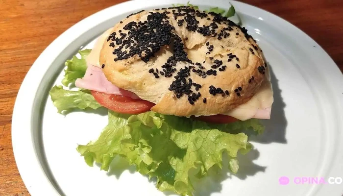 El Refugio By Aramis Terrazas -  Comida Y Bebida - Carmelo