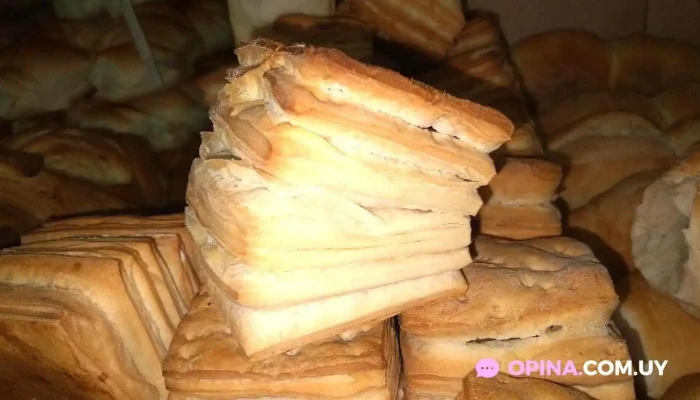 El Tio Hugo -  Comida Y Bebida - Montevideo