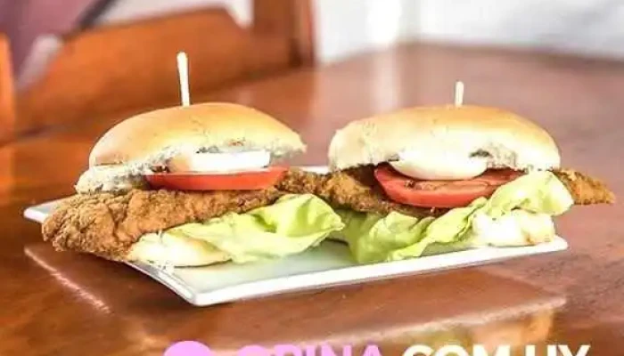 Eli Riky Comida Al Paso Del Propietario - Paso Carrasco