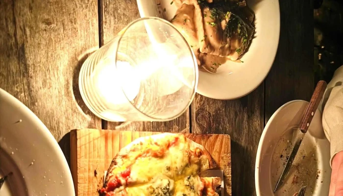 Elmo Resto Bar -  Comentario 2 - Manantiales