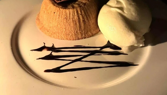 Elmo Resto Bar -  Comentario 4 - Manantiales