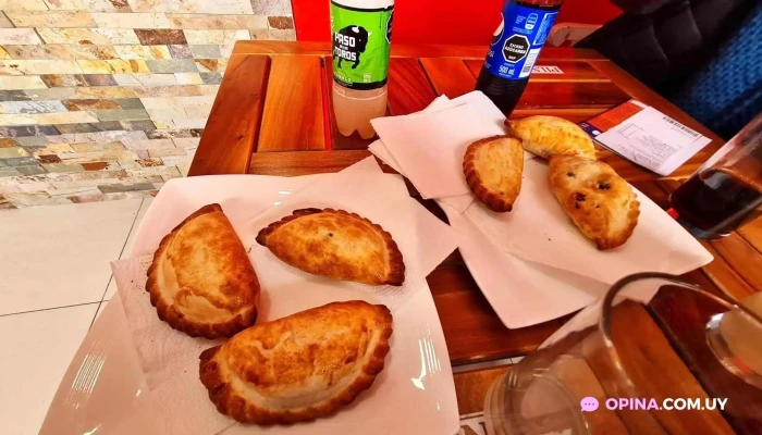 Empanadas Don Pedro Malvin Comidas Y Bebidas - Montevideo