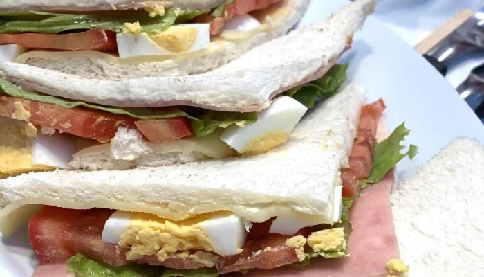 Emporio De Los Sandwiches Comentario 2 - Ciudad de la Costa