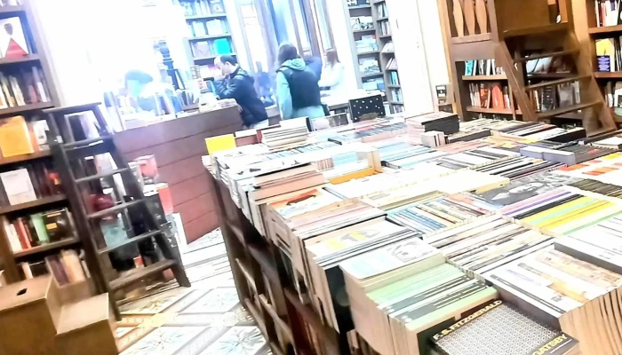 Escaramuza -  Comentario 2 - Montevideo