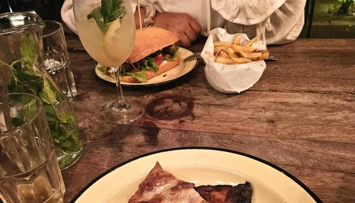 Escaramuza -  Horario - Montevideo