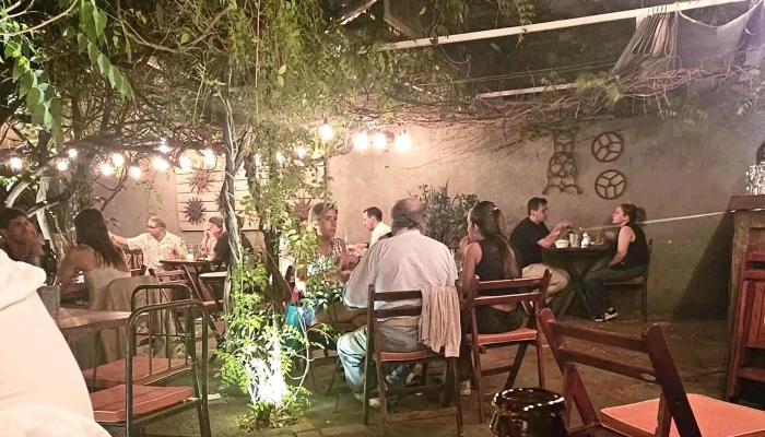 Escaramuza -  Opiniones - Montevideo