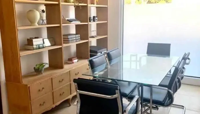 Escribania E Inmobiliaria Zinoveev Diseno Interior - Young