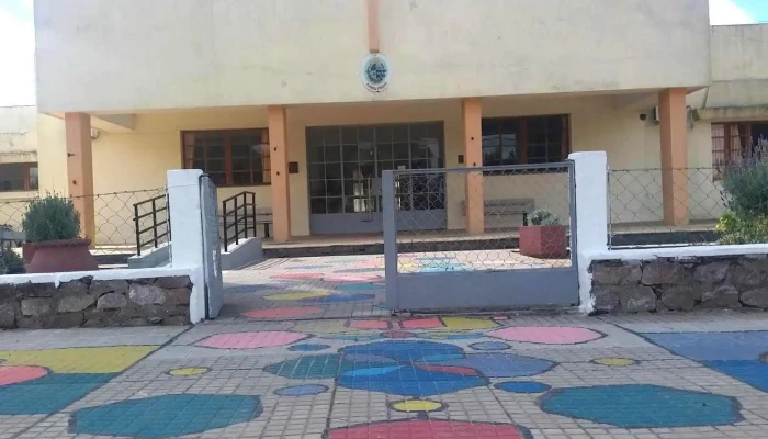 Escuela 4 -  Edificio - José Batlle y Ordóñez