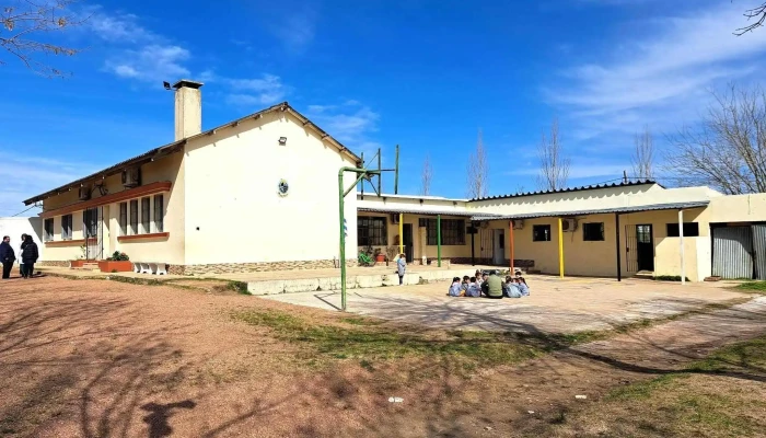 Escuela 65 -  Abierto Ahora - 18 de Mayo