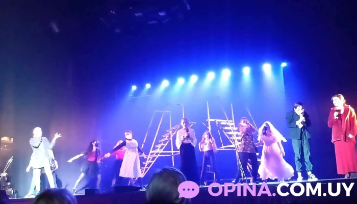 Escuela De Accion Artistica Luis Trochon Videos - Montevideo