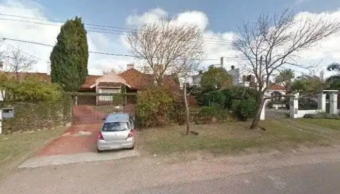 Escuela De Guerra Naval -  Abierto Ahora - Montevideo