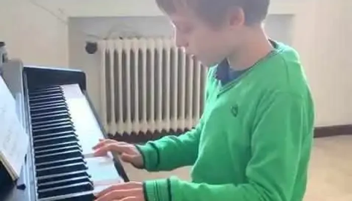 Escuela De Musica Feel Yamaha Videos - Montevideo