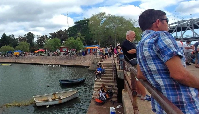 Escuela De Nautica Y Canotaje Santiago Vazquez Comentario 3 - Santiago Vázquez