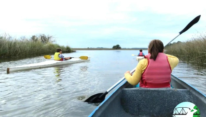 Escuela De Nautica Y Canotaje Santiago Vazquez Del Propietario - Santiago Vázquez