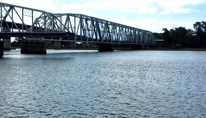 Escuela De Nautica Y Canotaje Santiago Vazquez Direccion - Santiago Vázquez