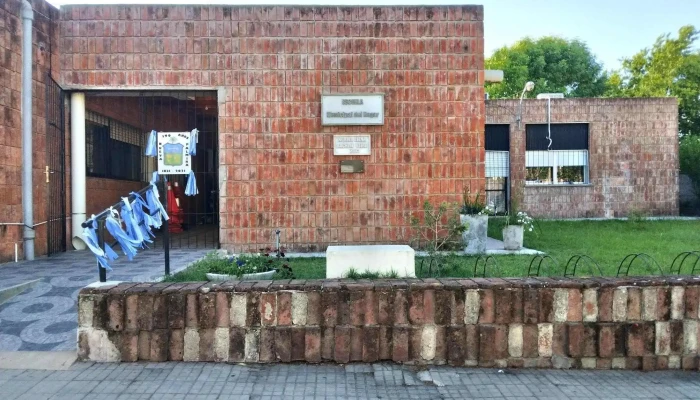 Escuela Del Hogar Norma Bachini Edificio - Nueva Palmira