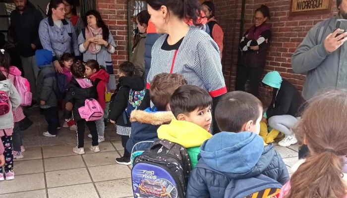 Escuela Ndeg 49 Republica De Nicaragua Montevideo - Montevideo