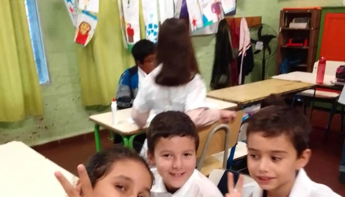 Escuela Ndeg 54   Eneida Texeira De Basaldua Opiniones - Artigas