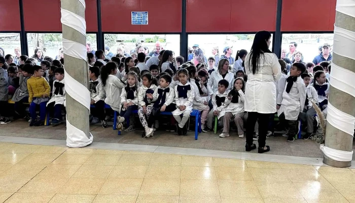 Escuela Ndeg 7 Laura Silva De Maciel Melo - Melo